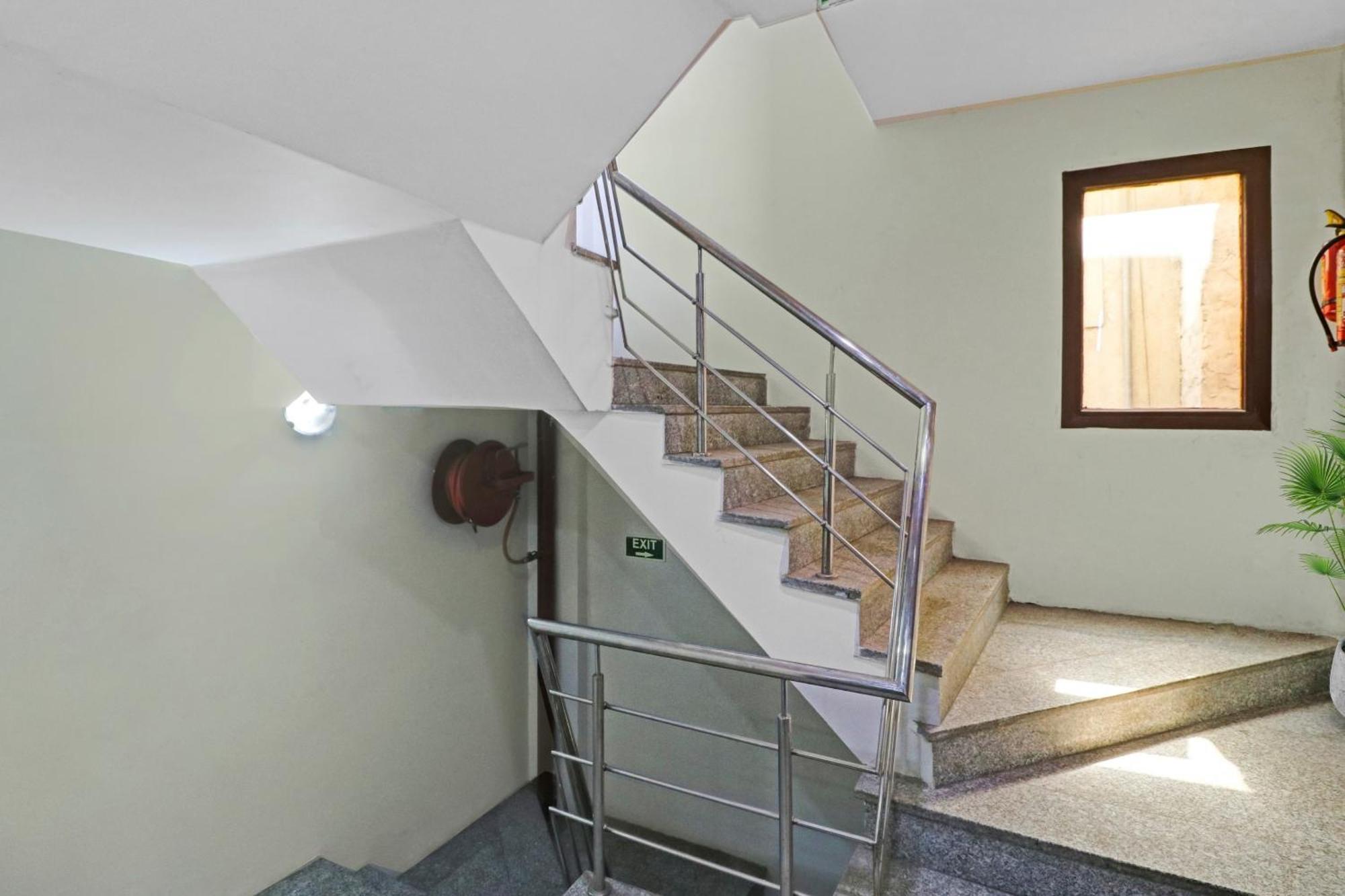 Hotel Stay House New Delhi Exterior photo