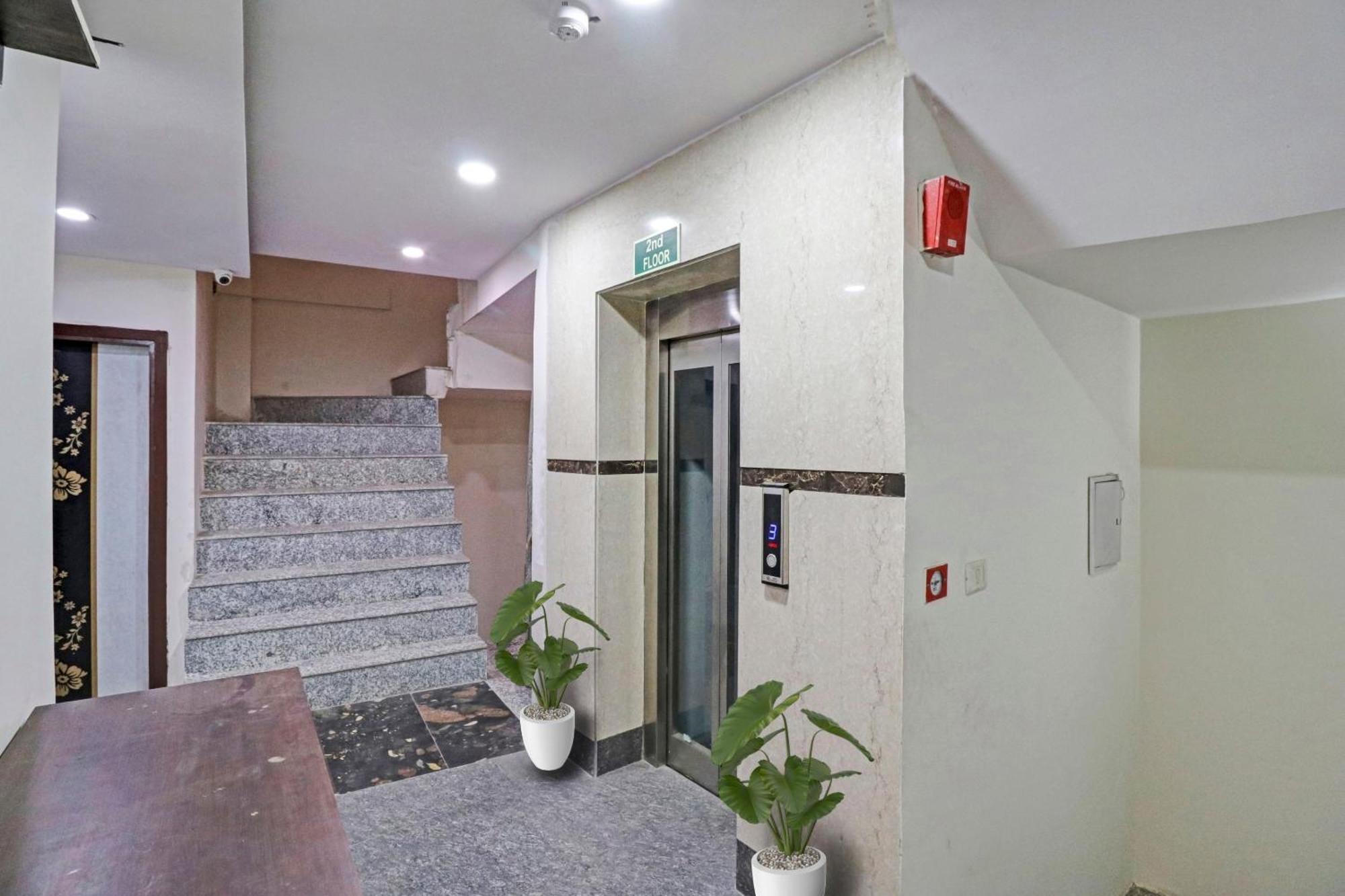 Hotel Stay House New Delhi Exterior photo