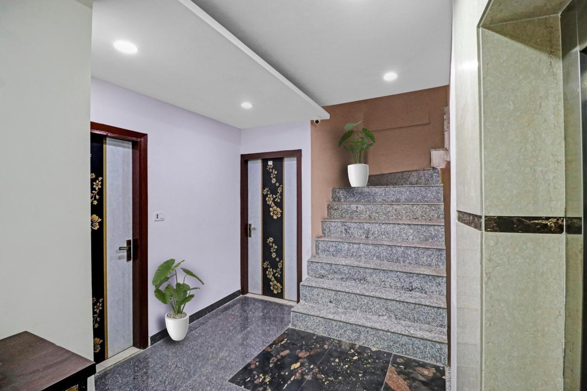 Hotel Stay House New Delhi Exterior photo